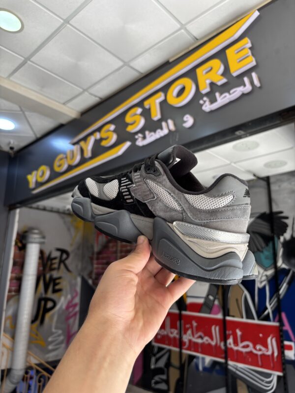New Balance 9060 Gris – Image 2