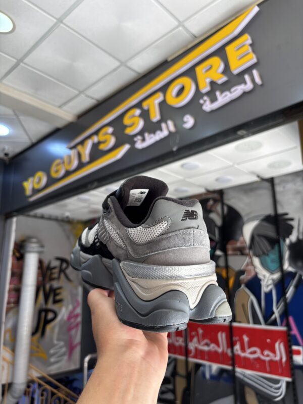 New Balance 9060 Gris – Image 4