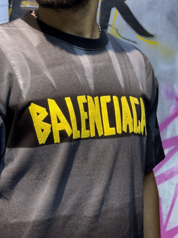 T-shirt New Tape  Balenciaga – Image 5