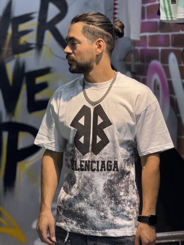 T-Shirt BB  Balenciaga – Image 3