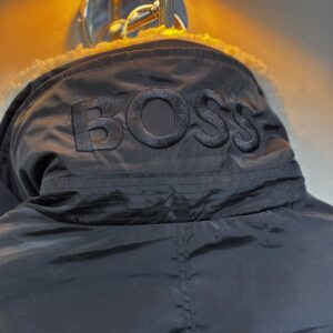 Veste Boss  col montant